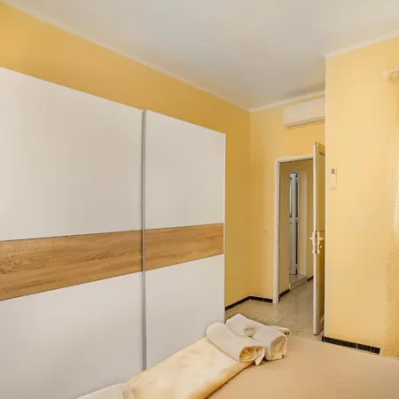 Casa Angela Pino 19_21 Tatil Evi